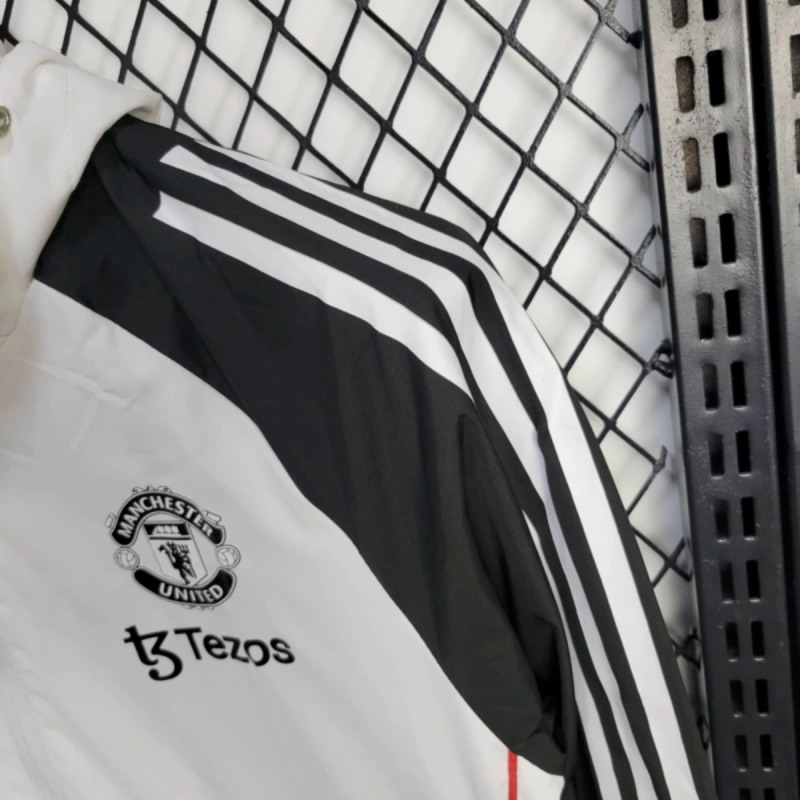 2025 Manchester United White Windbreaker Sport Unifom jersey Sport Unifom