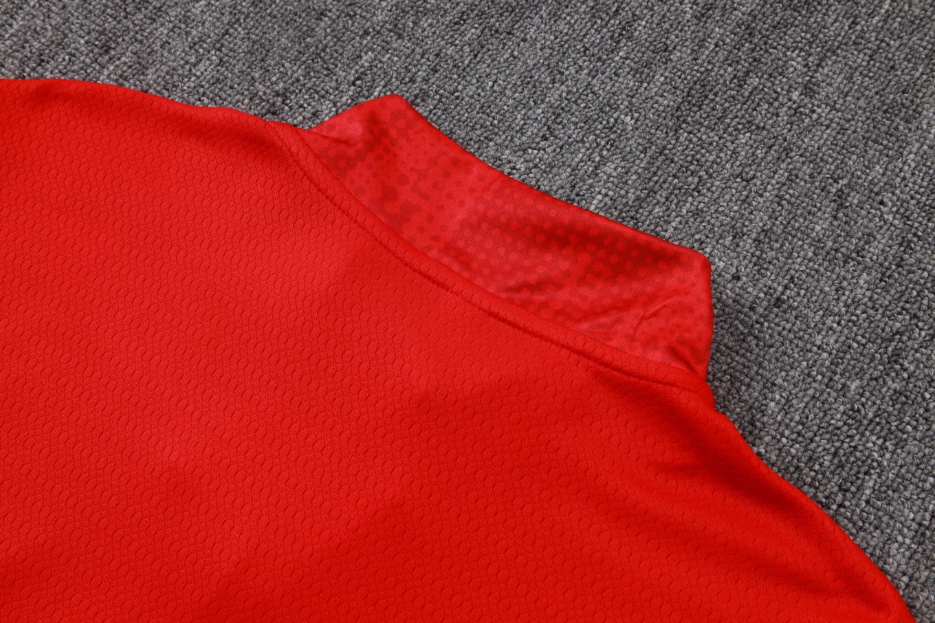 202526 AC Milan Red Long-sleeved half-pull training kit Football team kit