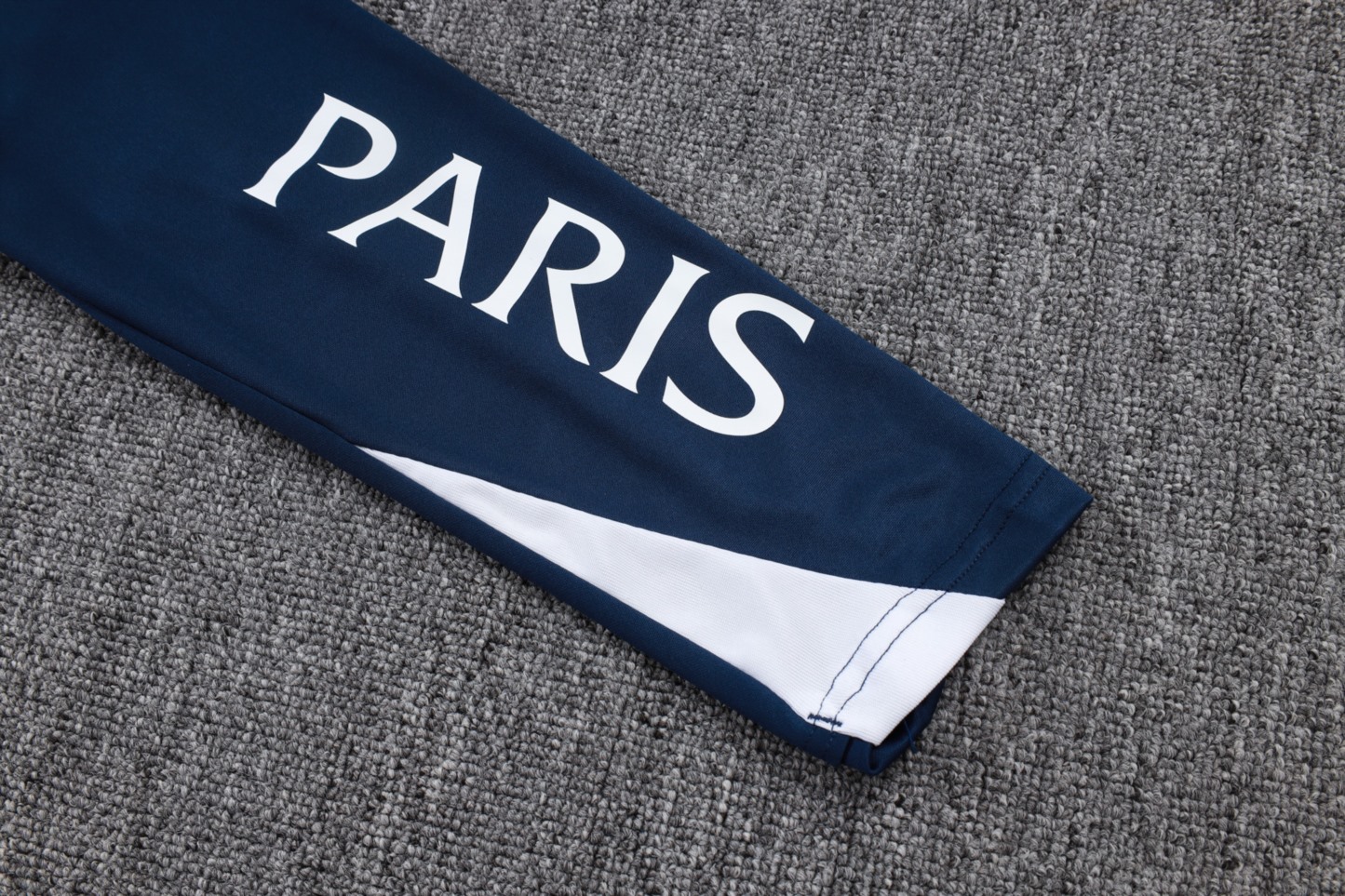 202526 Paris royal blue Long-sleeved half-pull training kit Football team kit