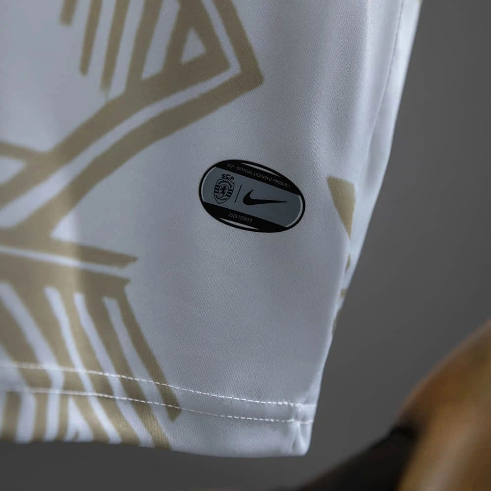2025/26 Sporting Lisbon Special Edition Beige jersey Fan version