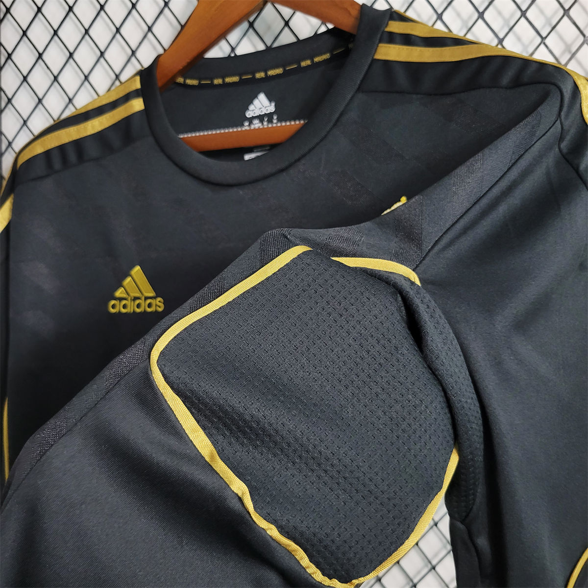 Real Madrid Retro 2011/12 Away jersey Fan Version