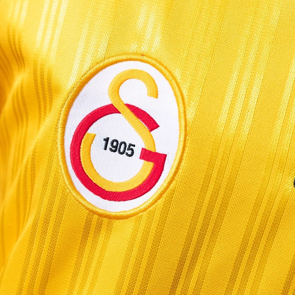 Retro Galatasaray 1997/98 home jersey Fan Version