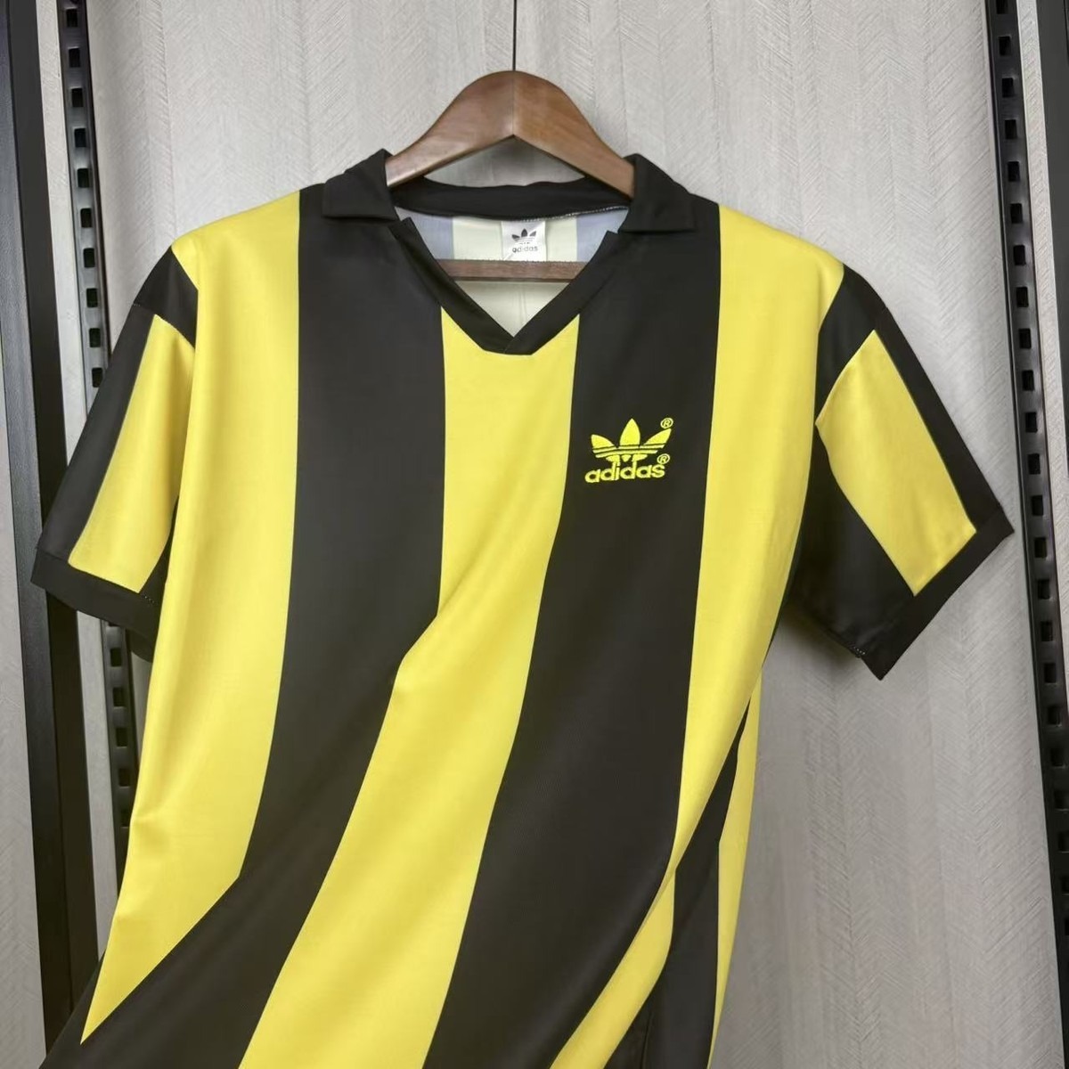 Retro Penarol 1982 Home Jersey Fan Version