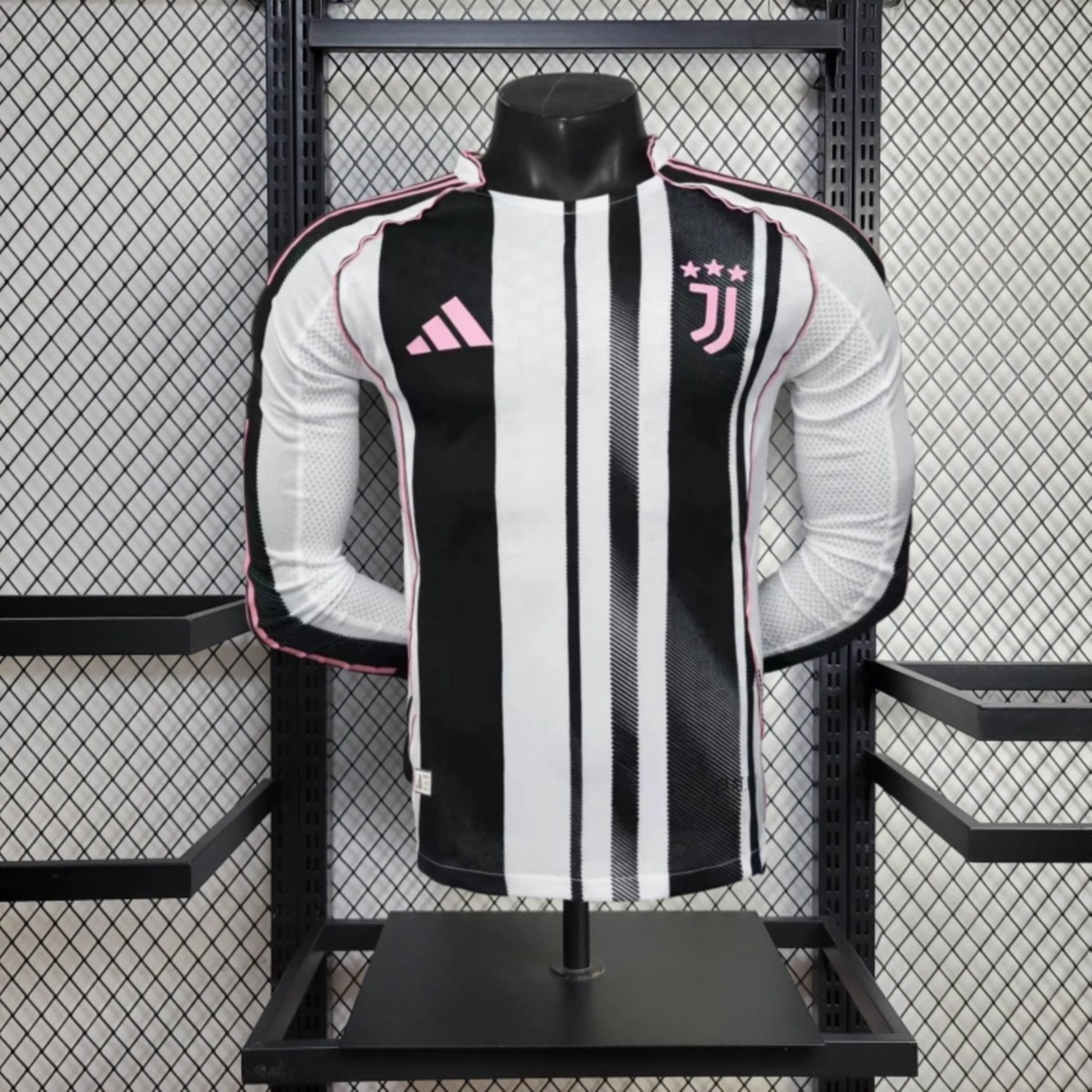 25/26 Juventus home jersey Player Version