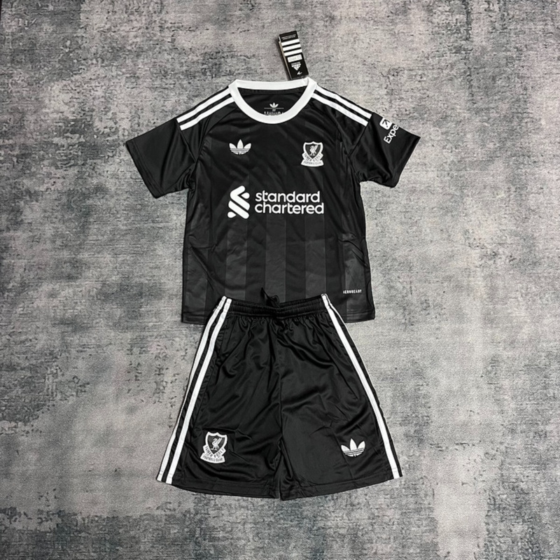 2024/25 Livepool Goalkeeper Black jersey kids Kits size: 16-28