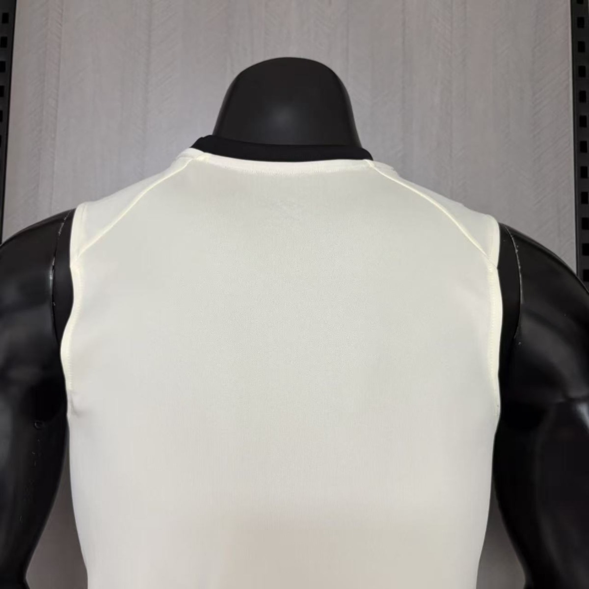 2026/27 Santos Training Beige Vest Fan Version