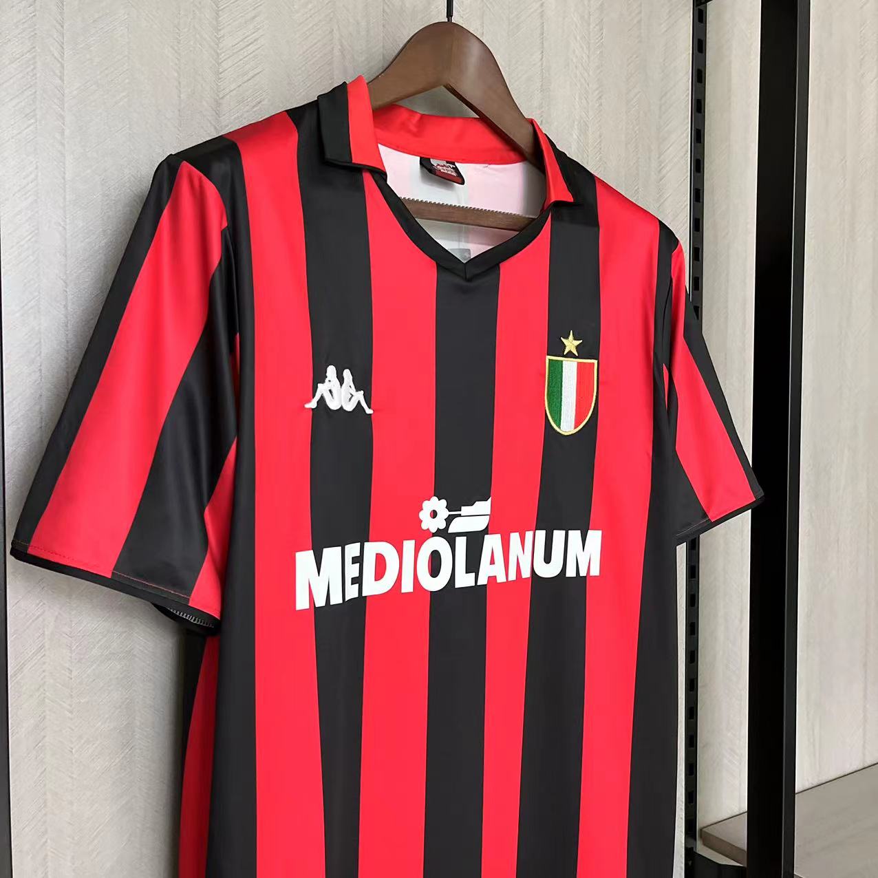 Retro AC Milan 98/99 Home jersey Fan Version
