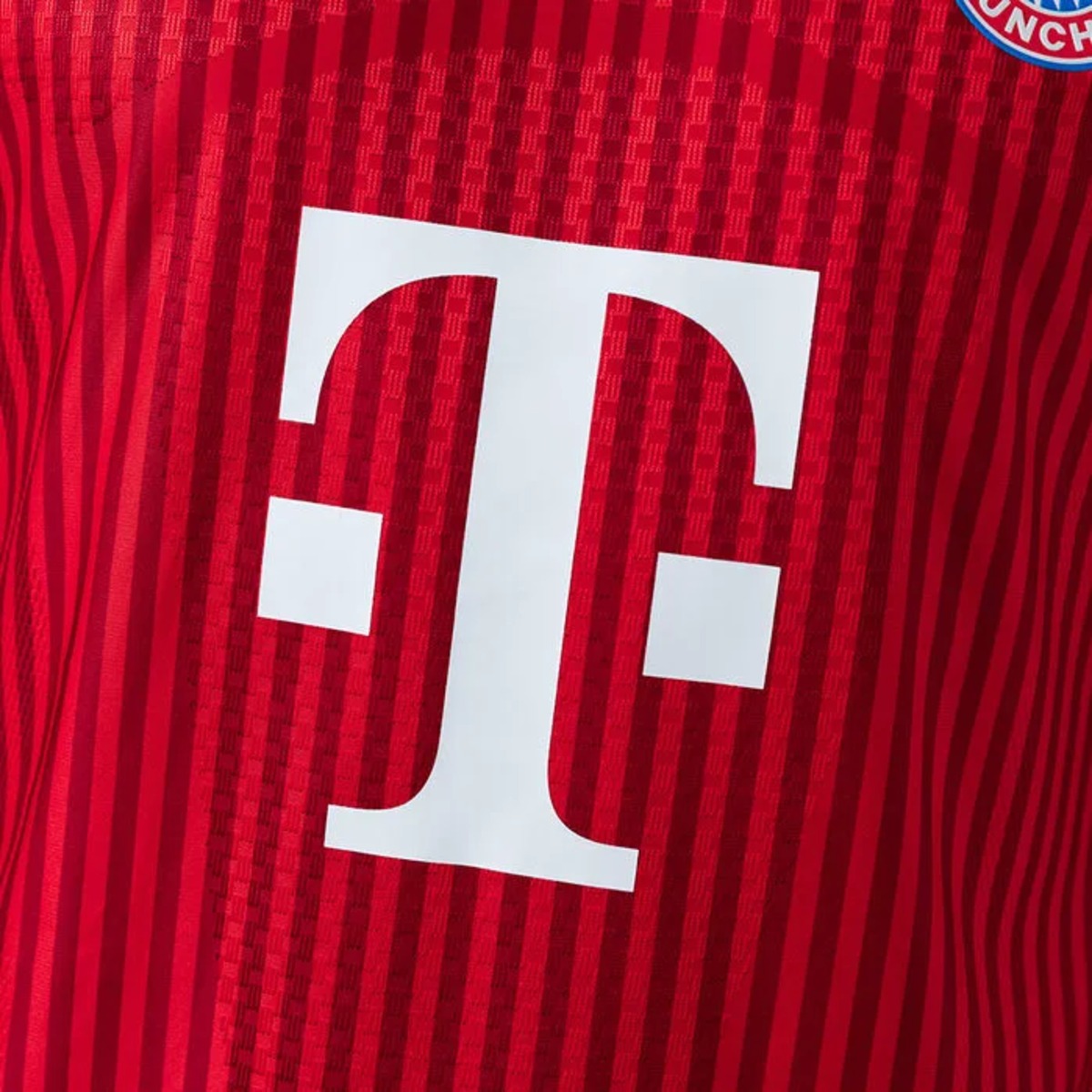 2026/27 Bayern Munich Home Jersey Player Version