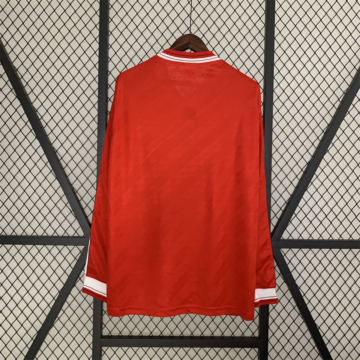 Retro Manchester United 86/88 long sleeve home jersey Fan Version
