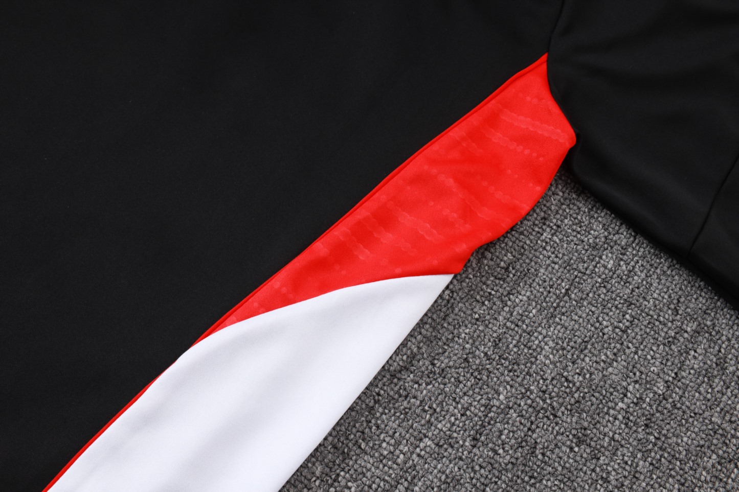202526 Bayern Munich black Long-sleeved half-pull training kit Football team kit
