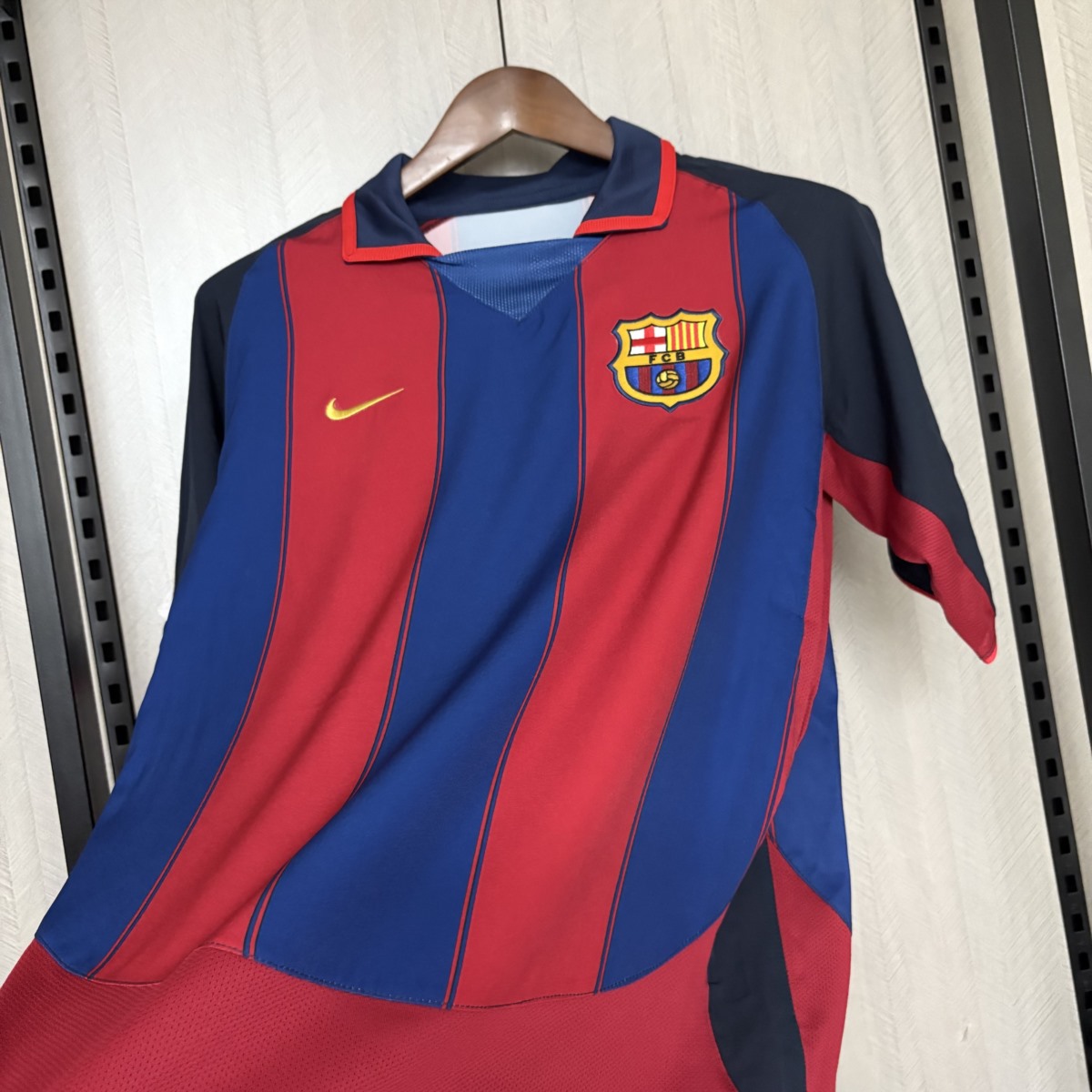 Retro Barcelona 03/04  home jersey Fan Version