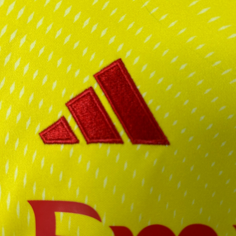 2025/26 Benfica Goalkeeper Yellow jersey kids Kits size: 16-28