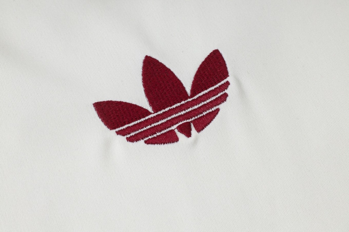 2026 Spain Beige Training Set Shirt and Shorts