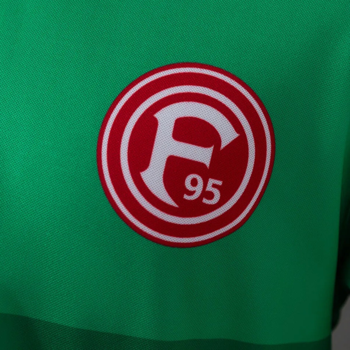 Retro Fortuna Düsseldorf 1996 Away Jersey Fan Version