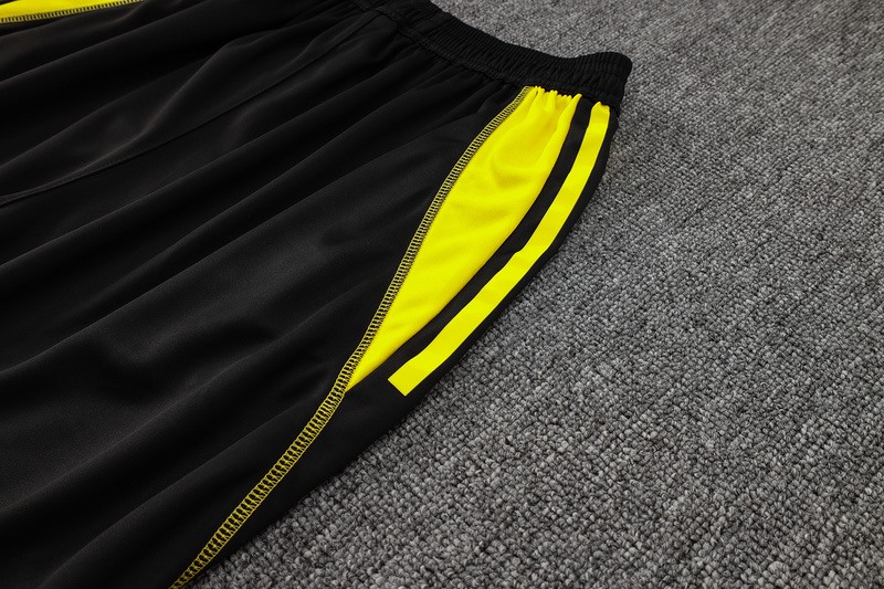 24/25 Flamengo Gray Training Set Shirt and Shorts