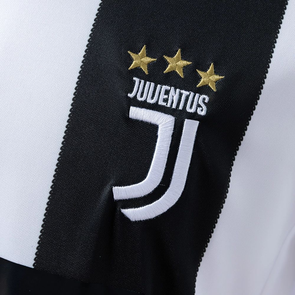 Retro Juventus 2018/19 Home jersey Fan Version