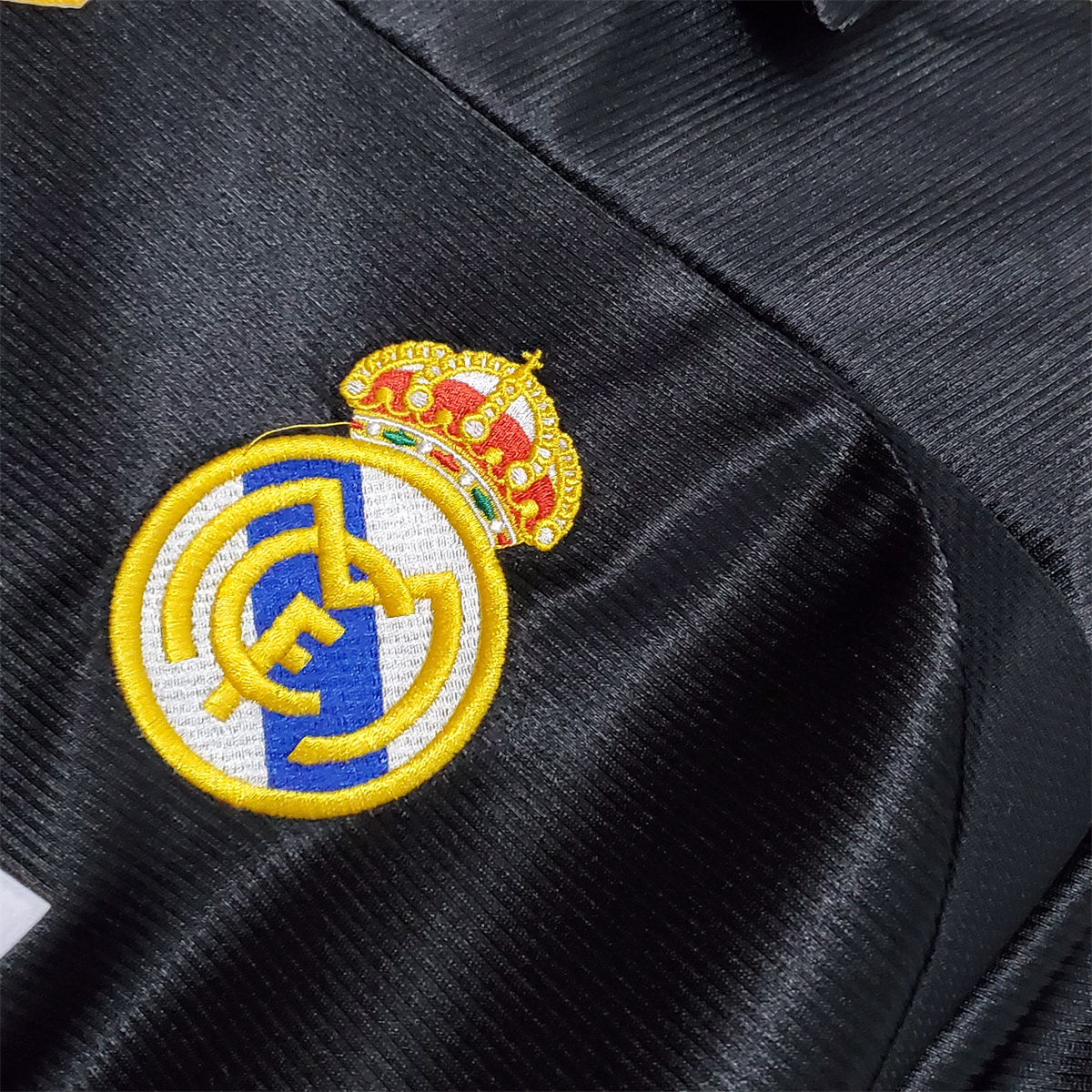 Real Madrid Retro 98/99 Third Away jersey Fan Version
