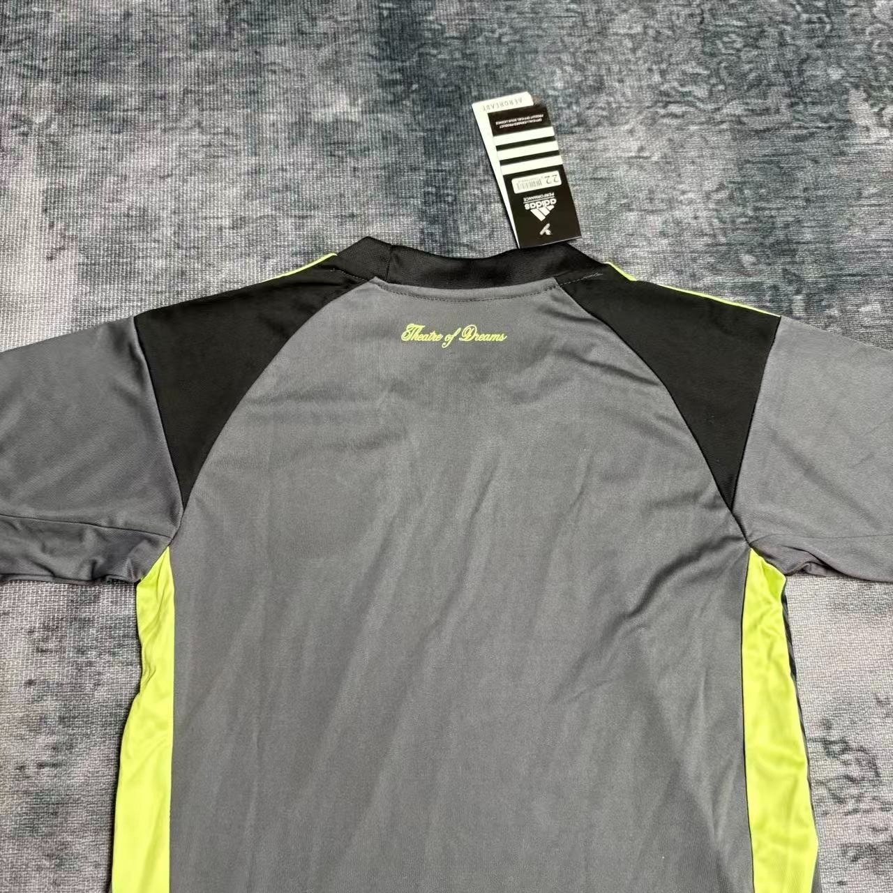 2025/26 Manchester United Special Edition Grey jersey kids Kits size: 16-28