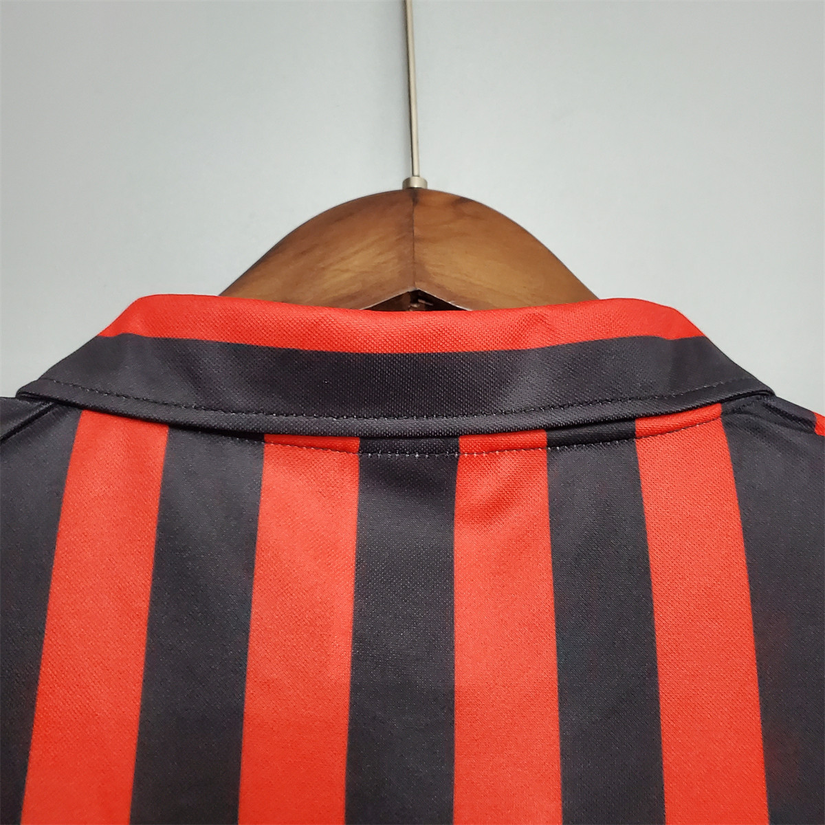 Retro AC Milan 99/00 Home jersey Fan Version
