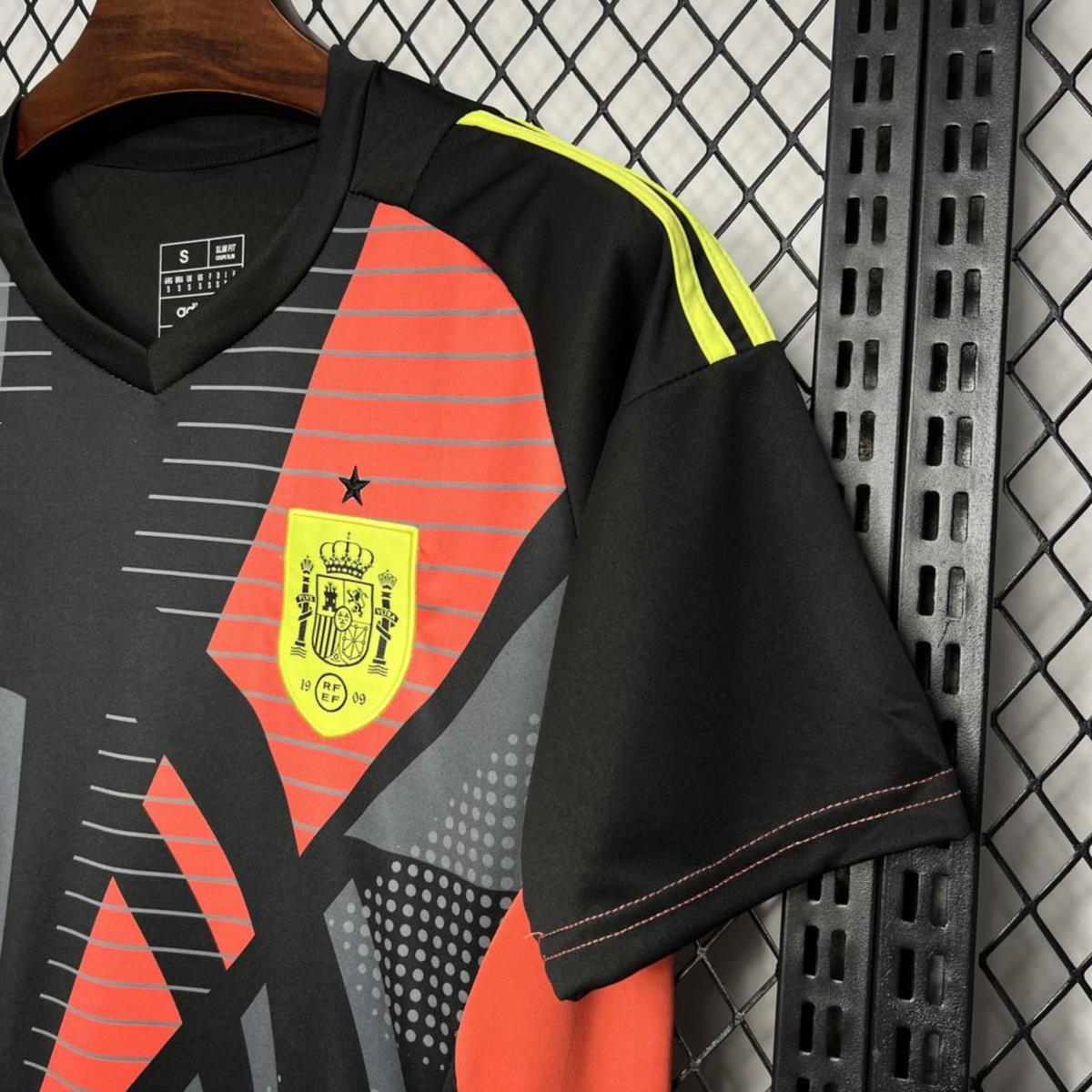 24/25 Spain Euro Goalkeeper uniform Jersey Fan Version