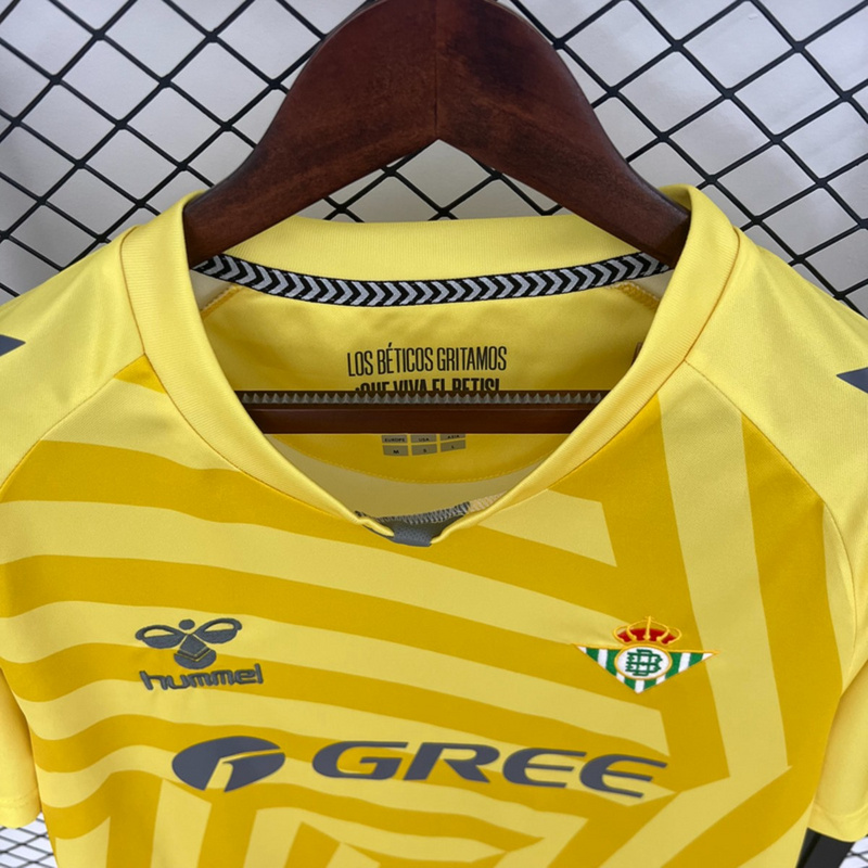 2025/26 Real Betis Goalkeeper Yelloe jersey Fan version