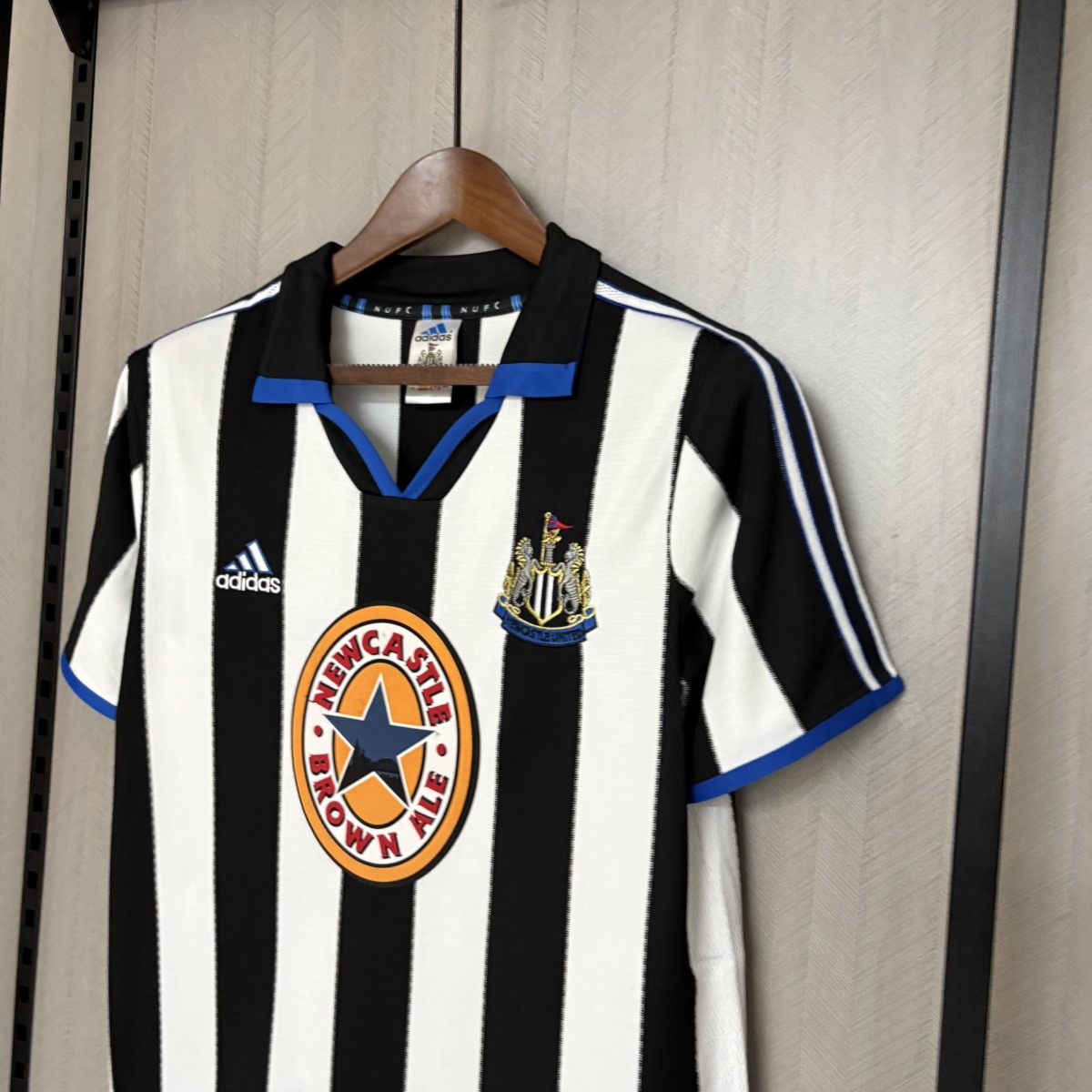 Retro Newcastle United 1999/2000 Home jersey Fan Version