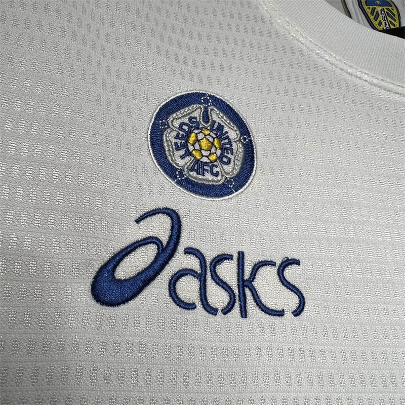 Retro Leeds United F.C. 1995/96 Home jersey Fan Version