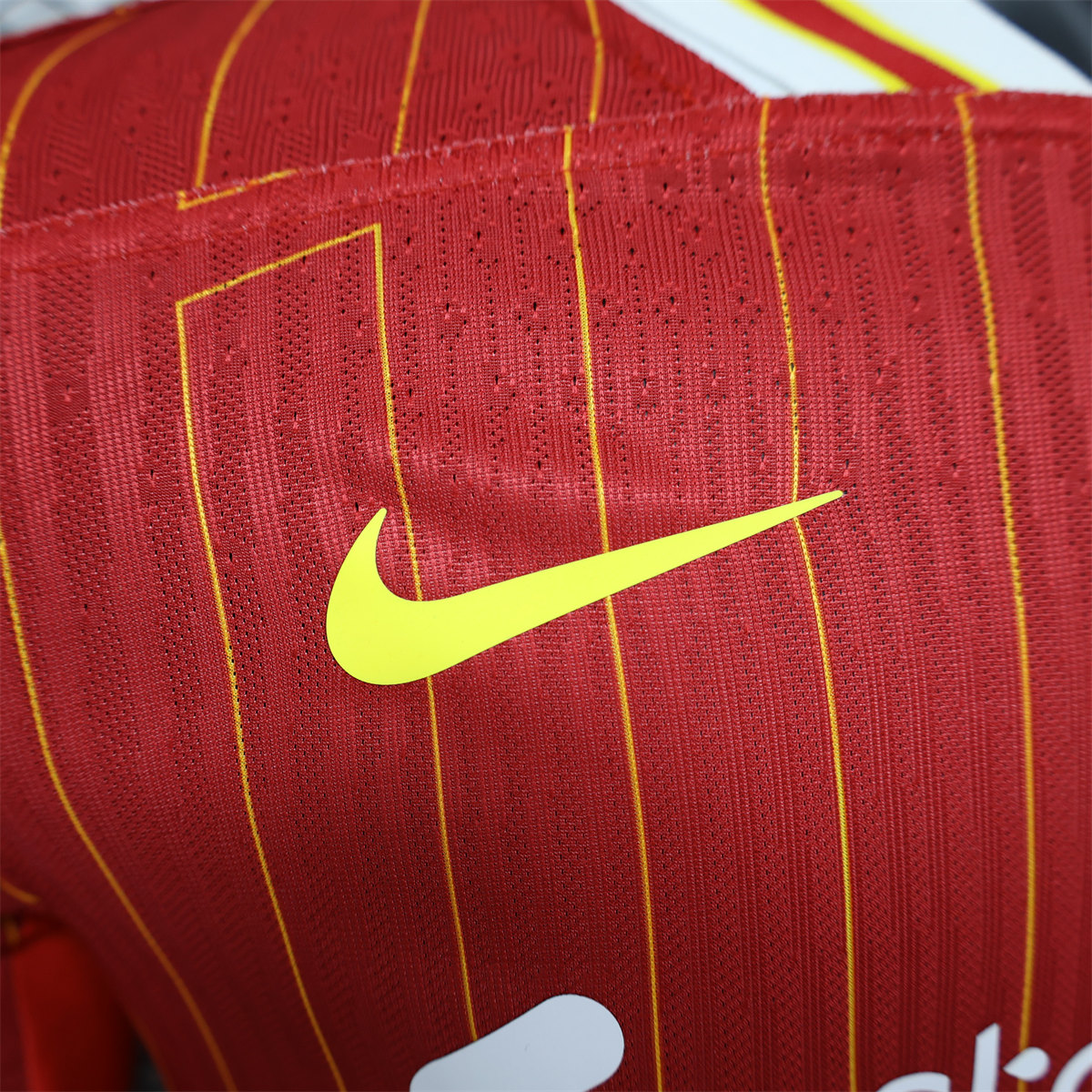 24/25 Liverpool Home Jersey Long Sleeve Player Version
