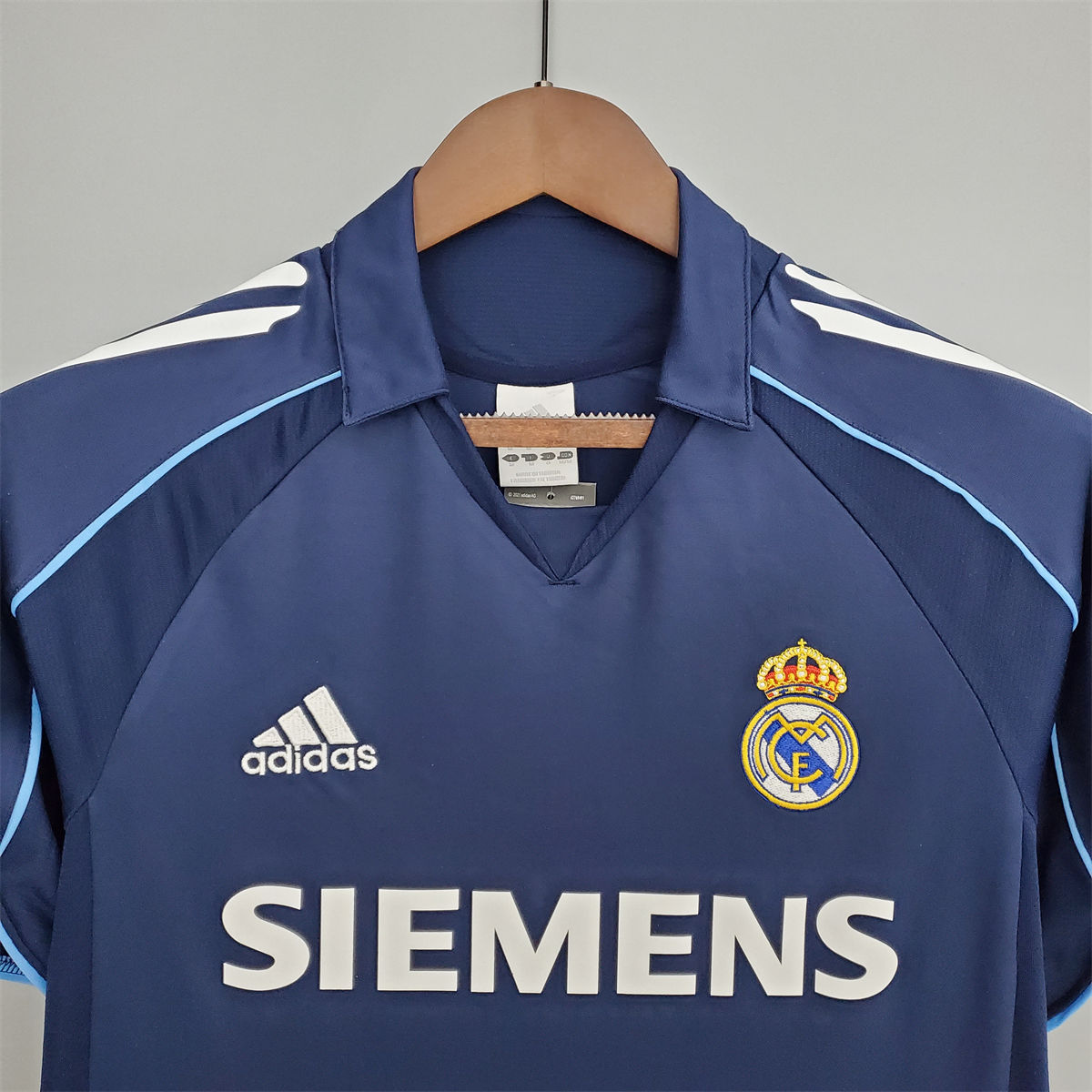 Real Madrid Retro 05/06 Third home jersey Fan Version