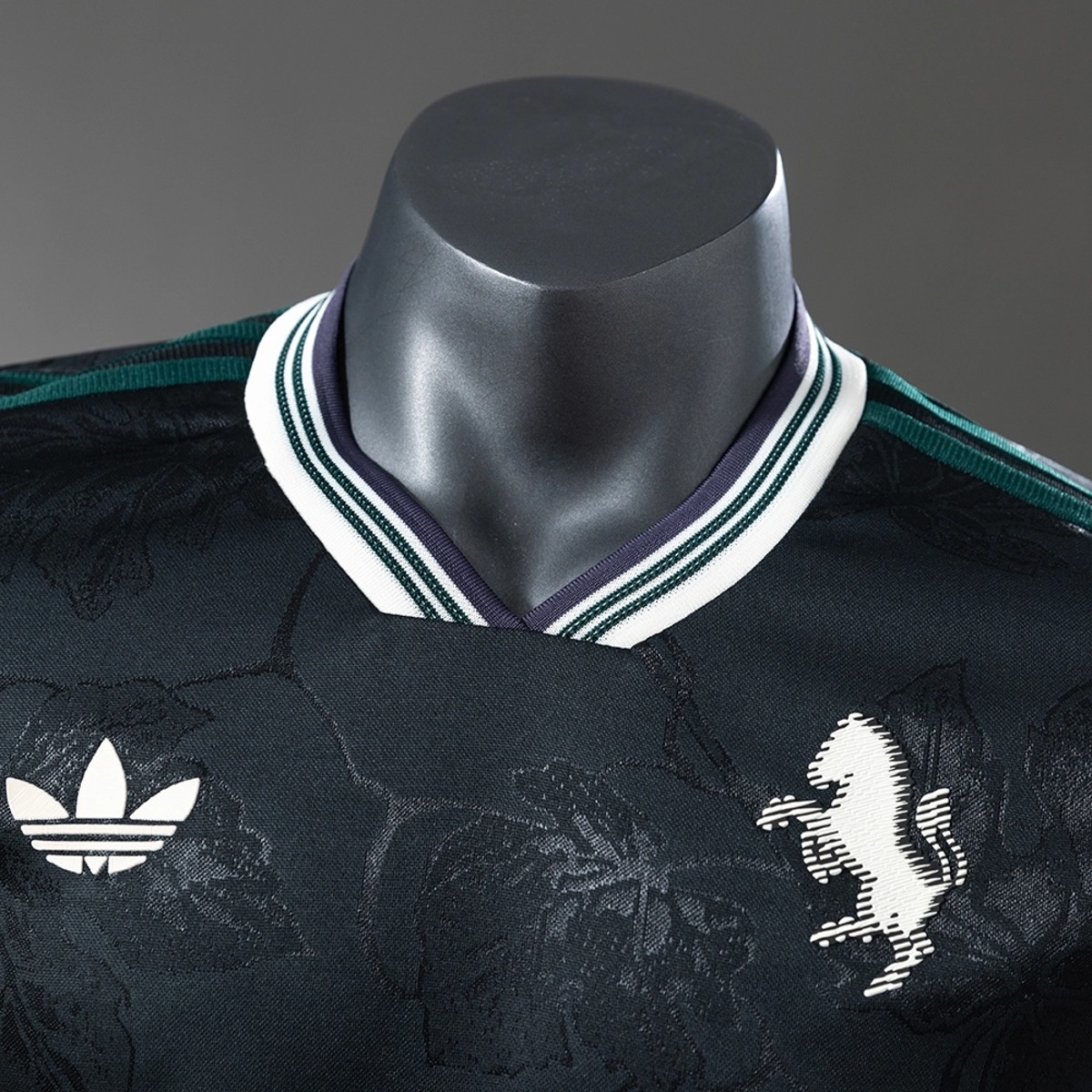 25/26 Juventus Second Away jersey Player Version