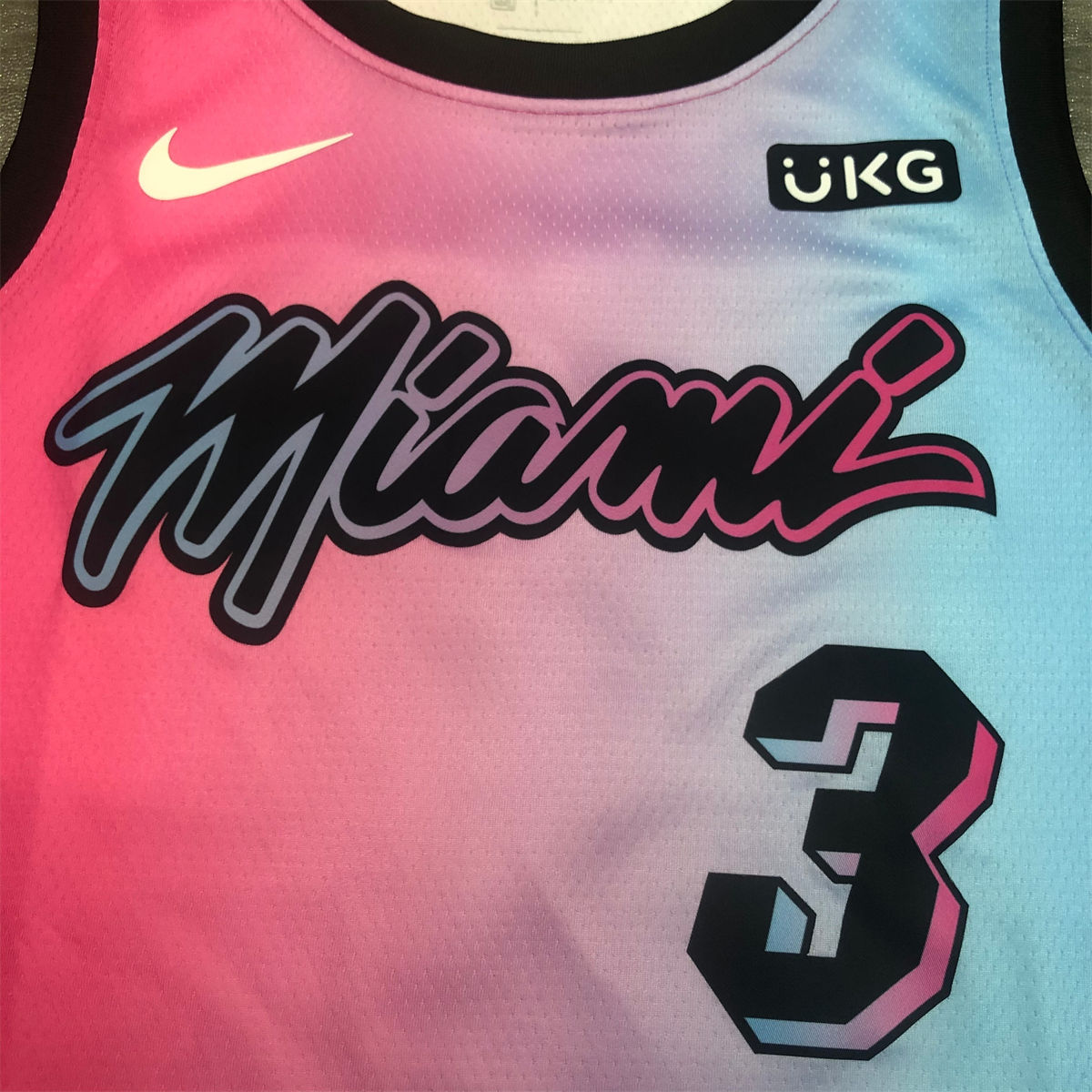 NBA Miami Hearts round neck Gradient Jersey WADE#3 S-XXL