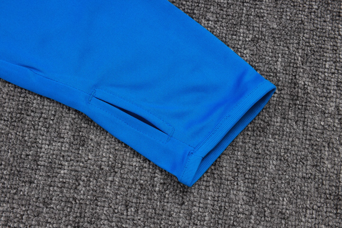 202526 Real Madrid lake blue Long-sleeved half-pull training kit Football team kit