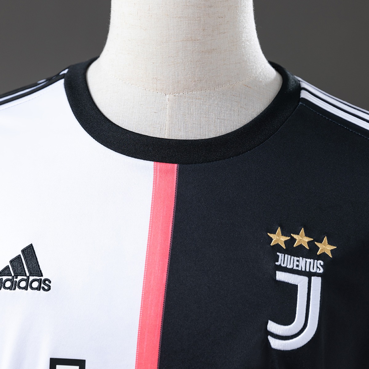 Retro Juventus 19/20 Home jersey Fan Version