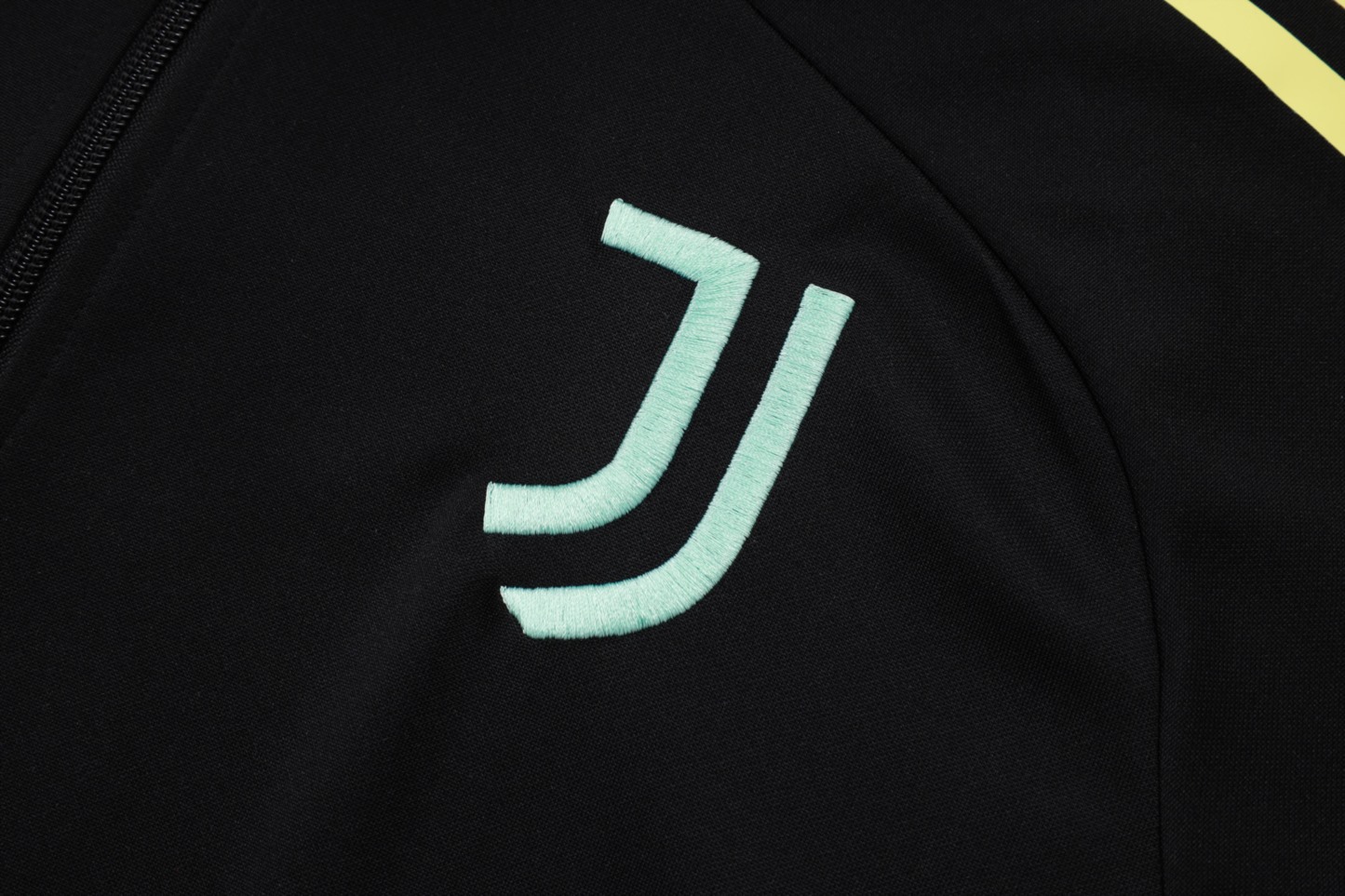2025/26 Juventus black Jacket Training Suit Set Football Team Shirt Sports Fashion