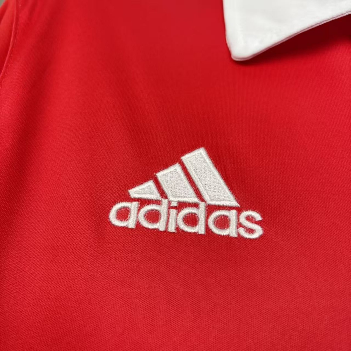 Retro Benfica 2004/05 Home Jersey Fan Version
