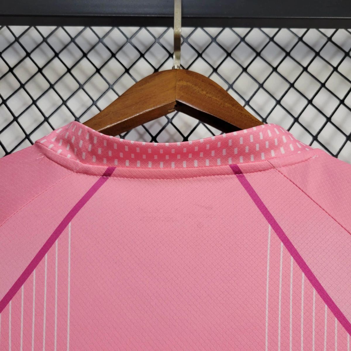2025/26 PSG Training Pink jersey Fan version