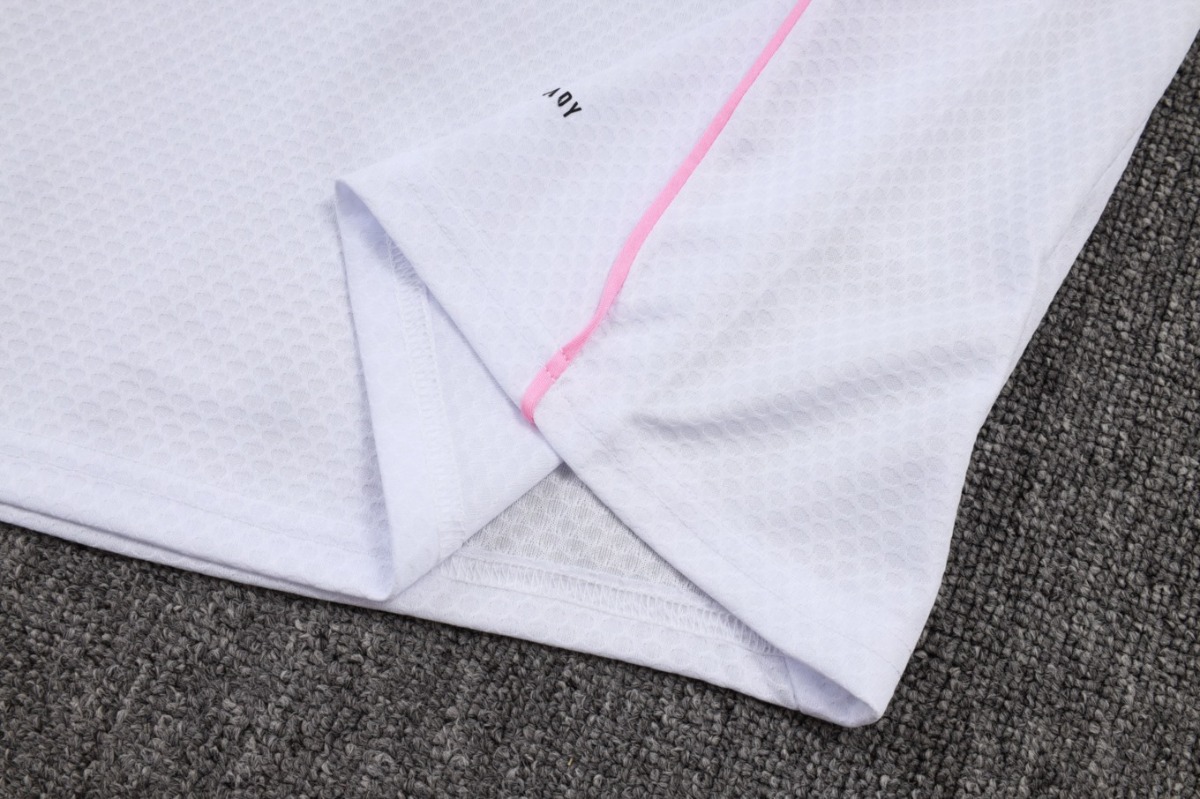 2026 Juventus White Training Set Shirt and Shorts