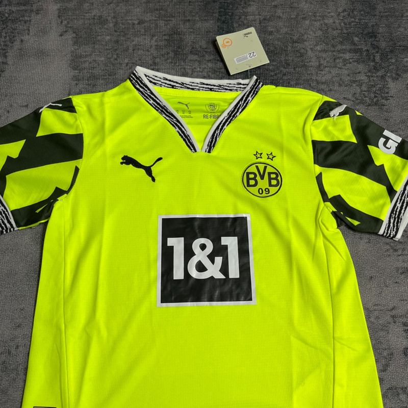 2025/26 Dortmund fluorescent green jersey kids Kits size: 16-28