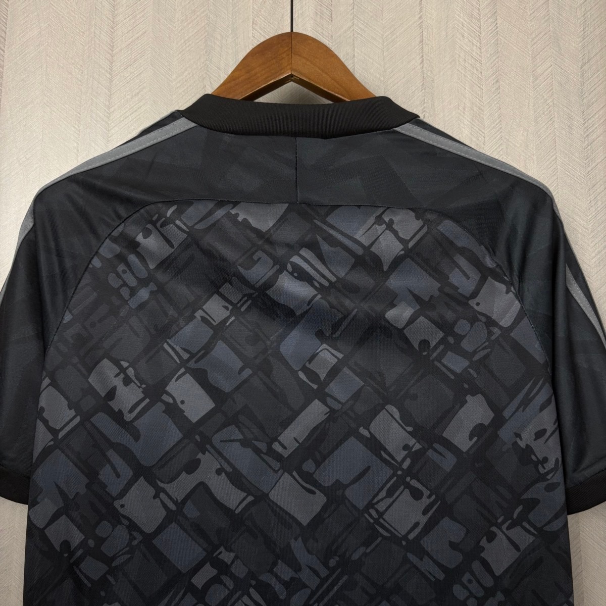 Retro Arsenal 1990/92 Black Jersey Fan Version