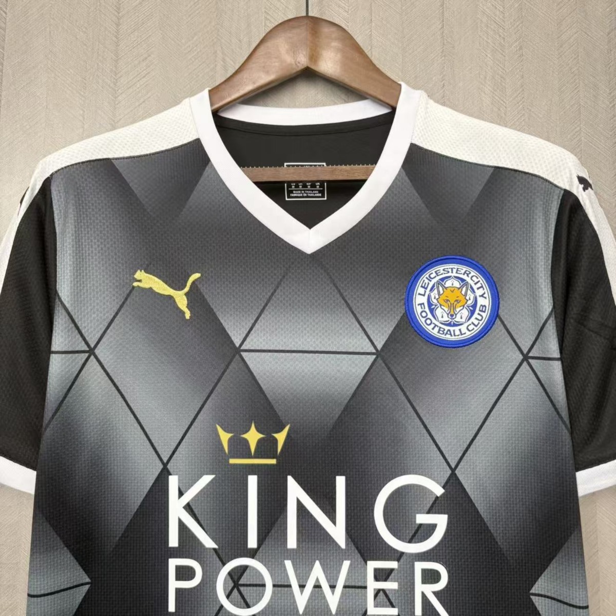 Retro Leicester City 2015/16 Away Jersey Fan Version
