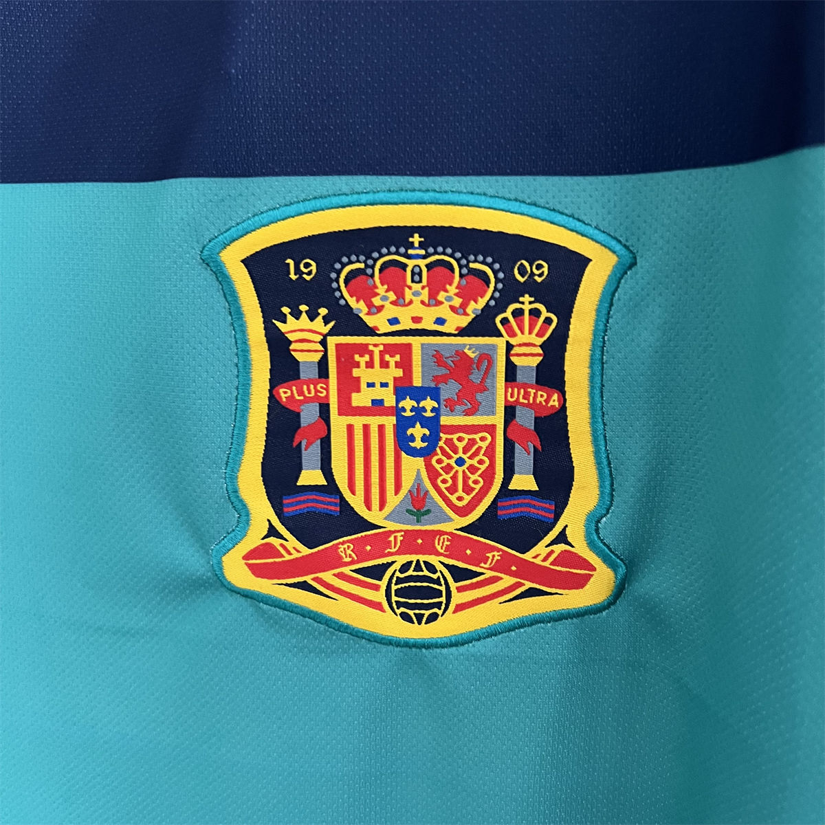 Retro Spain 2010 Goalkeeper jersey Fan Version