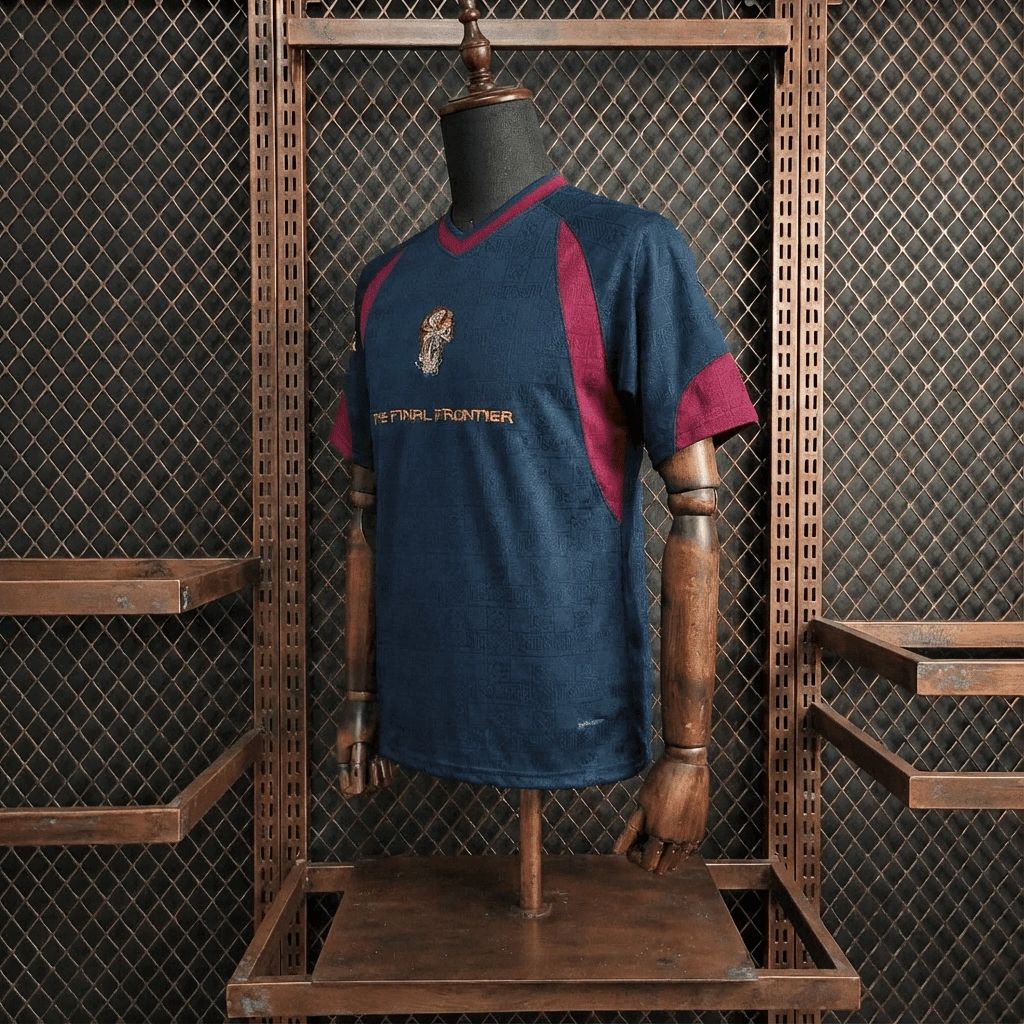 Retro West Ham United 2010 Away(Iron Lady) jersey Fan Version