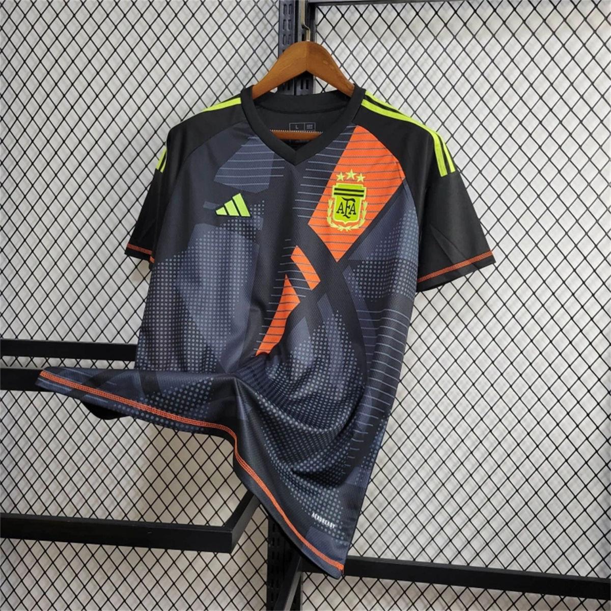 2024/25 Argentina goalkeeper Jersey Fan Version