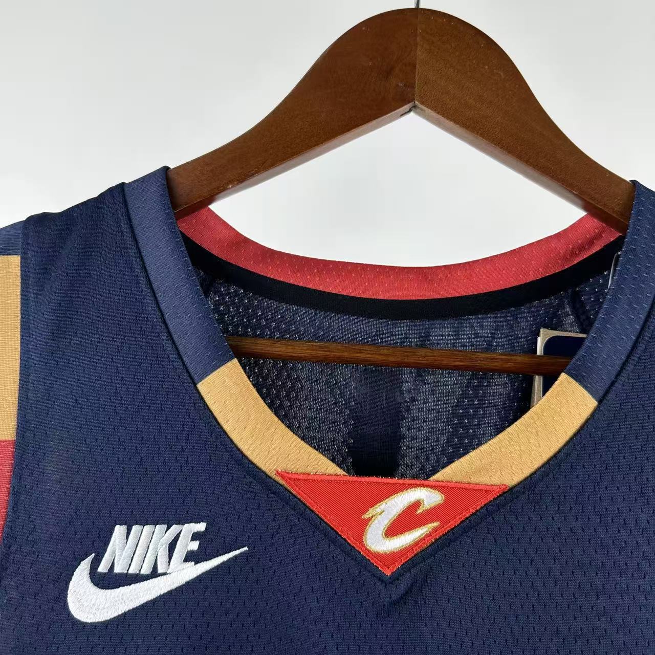 NBA Cleverland Cavaliers 2026 Vintage Style Black jersey GARLAND#10