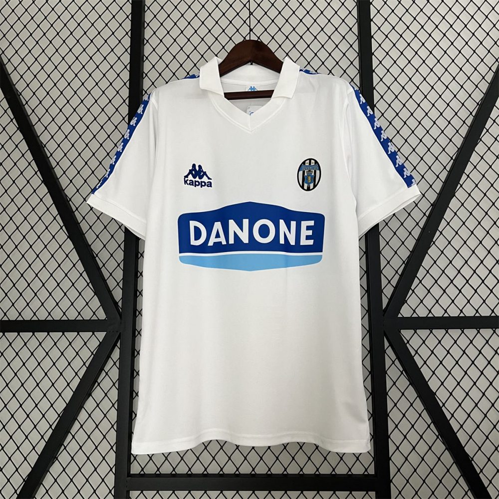 Retro Juventus 90/92 white jersey Fan Version