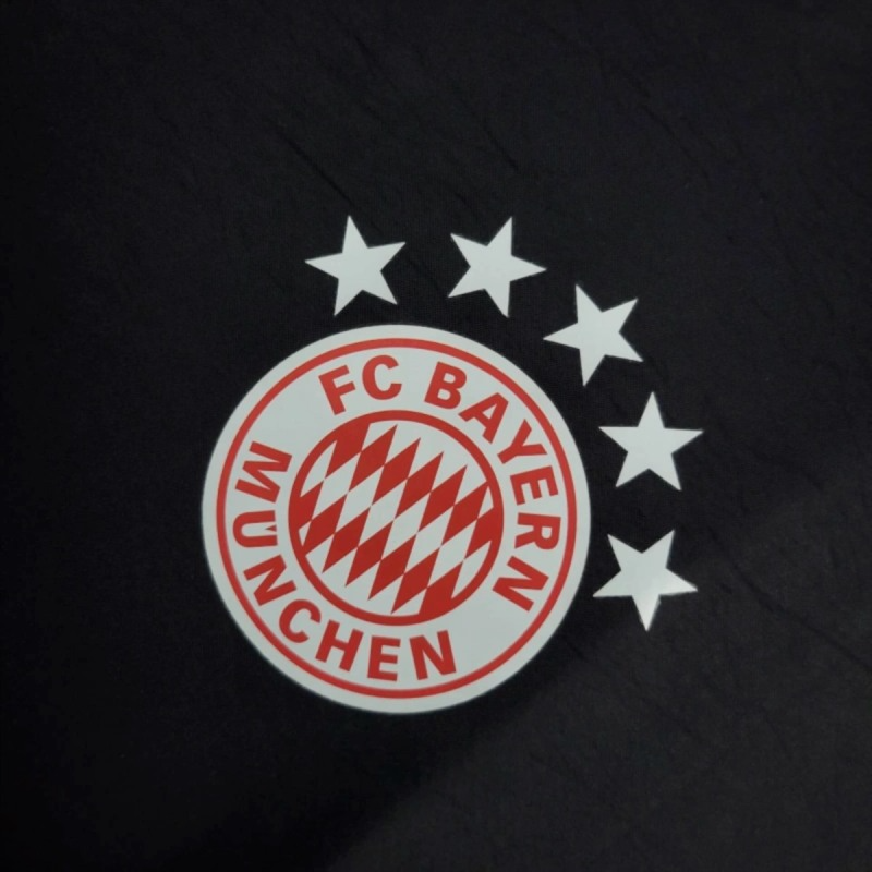 2025 Bayern Munich Black Windbreaker Sport Unifom jersey Sport Unifom