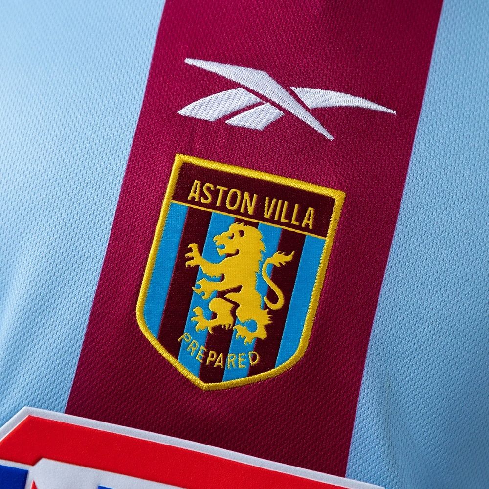 Retro Aston Villa 1999/2000 Home jersey Fan Version