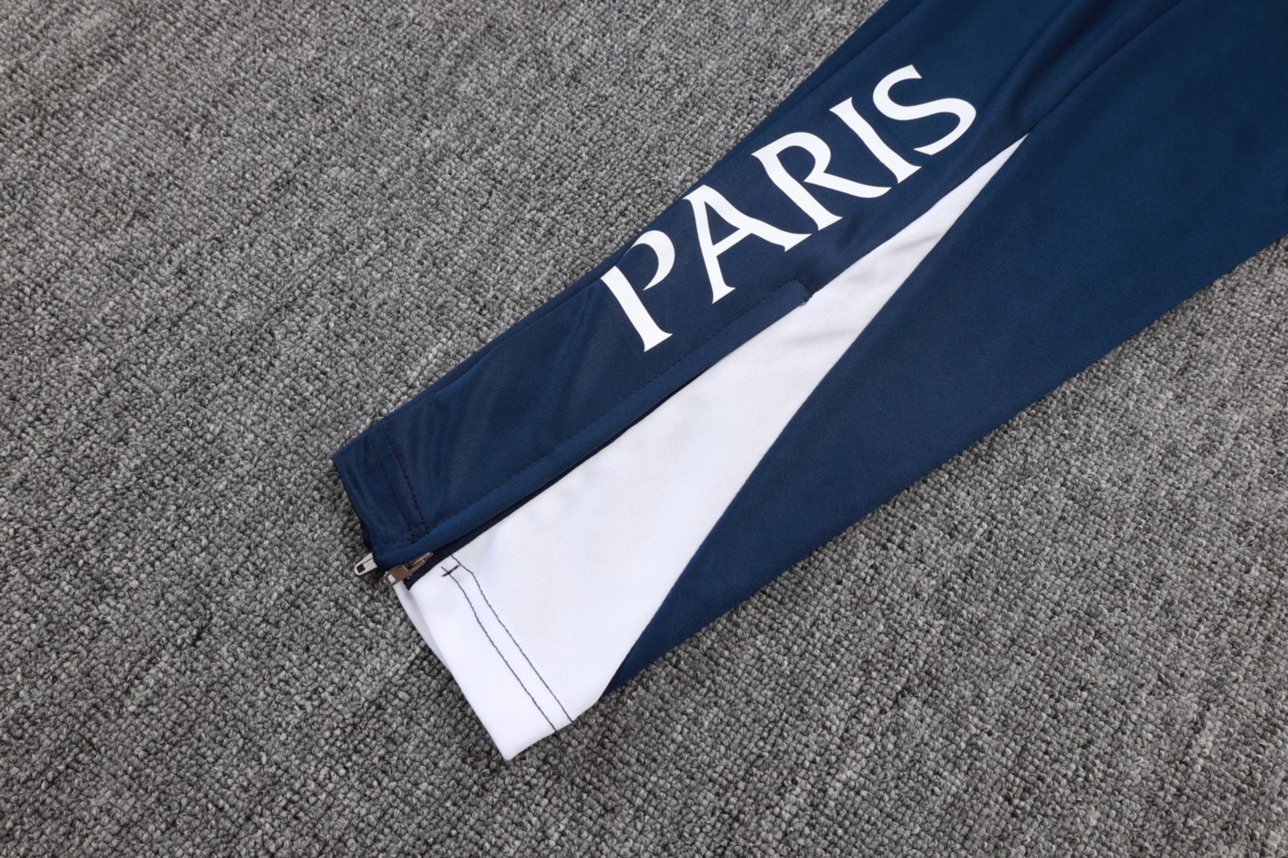 202526 Paris royal blue Long-sleeved half-pull training kit Football team kit