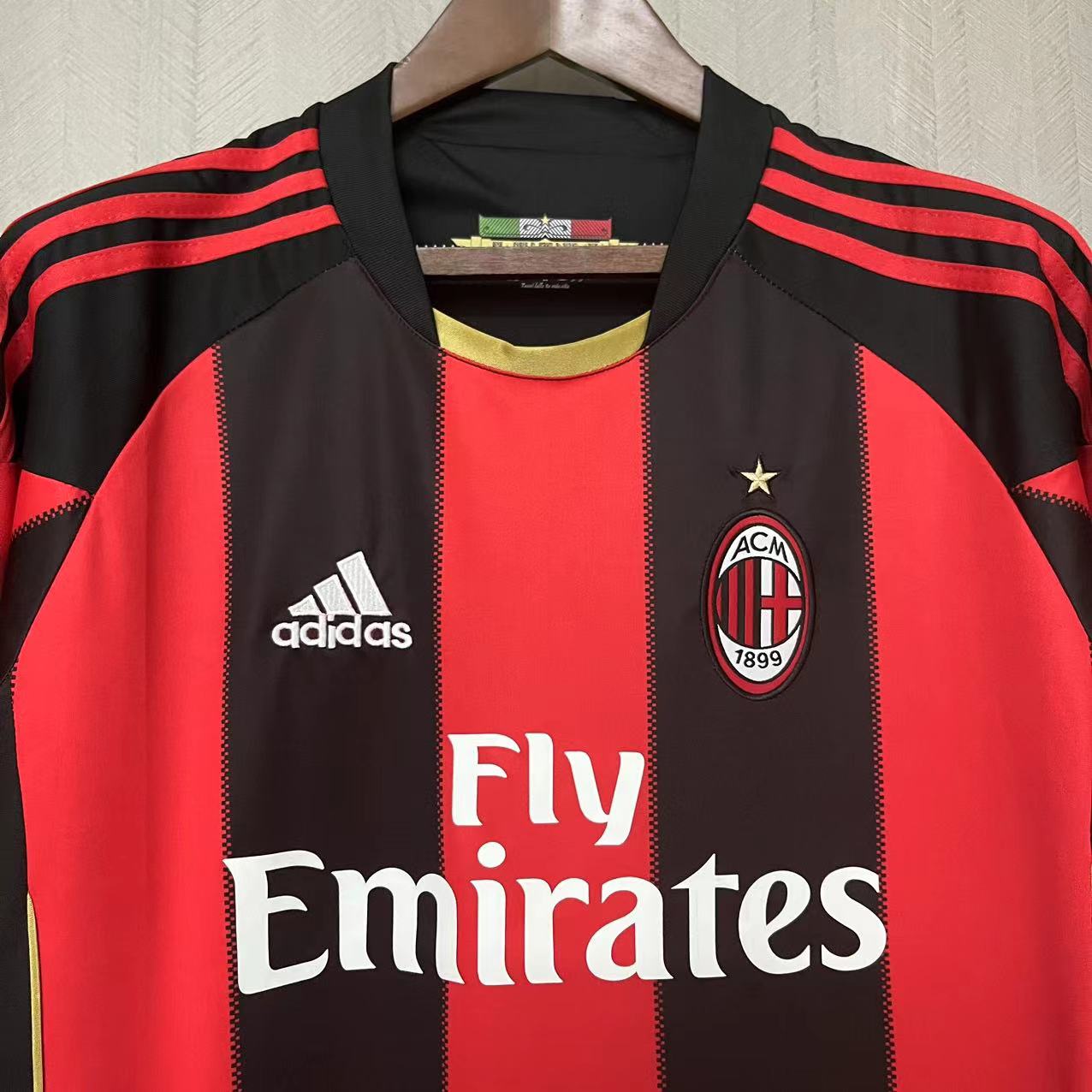 Retro AC Milan 2010/11 Home jersey Fan Version