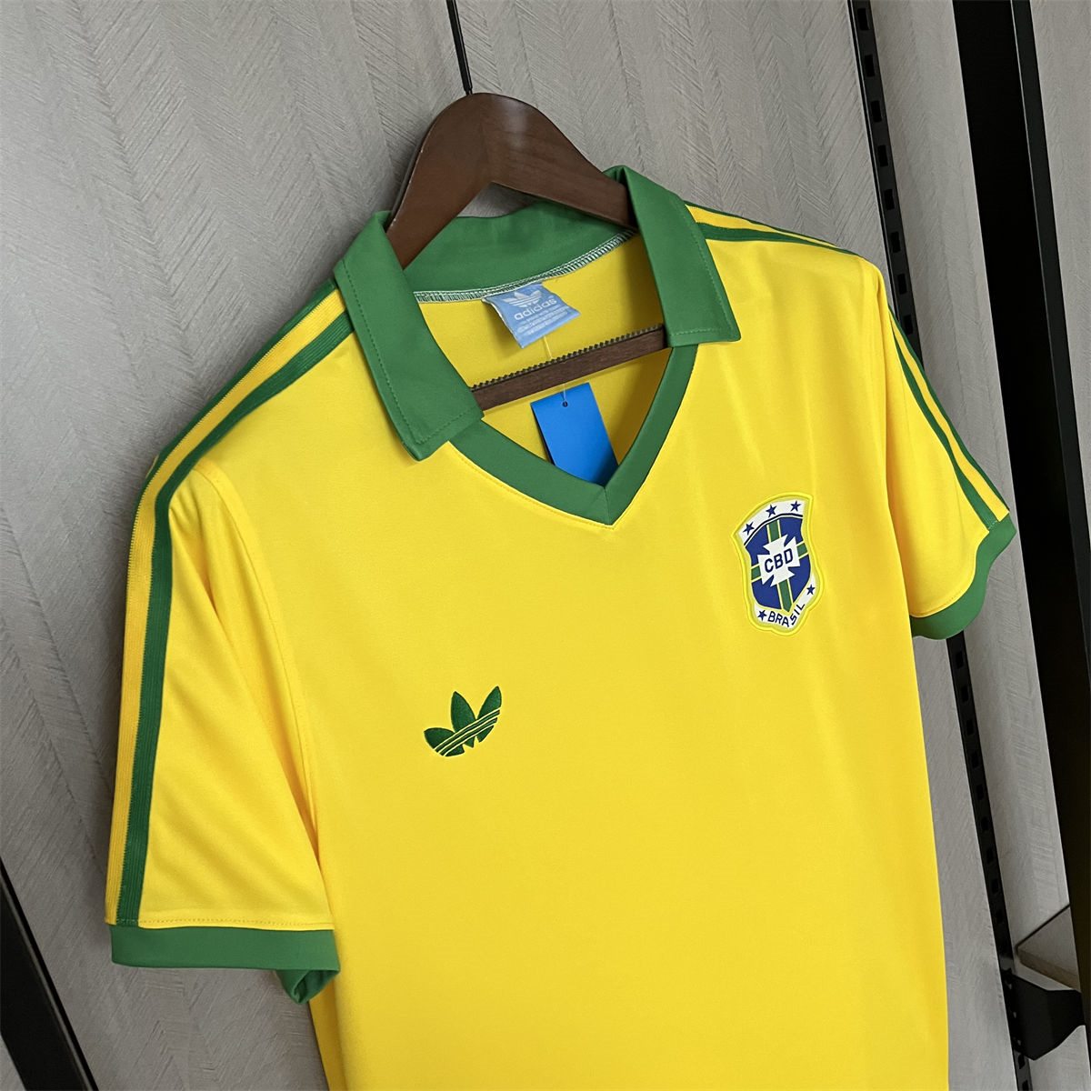 Retro 1979 Brazil home jersey Fan Version
